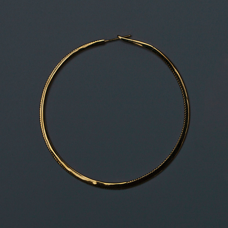 Creolen aus 18-karätigem Gelbgold mit Diamanten zur Hälfte innen und außen komplett
