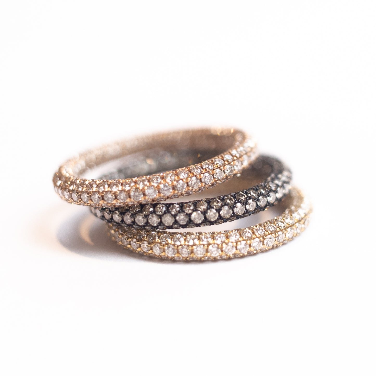 Ring aus 18-karätigem Gold mit Diamanten