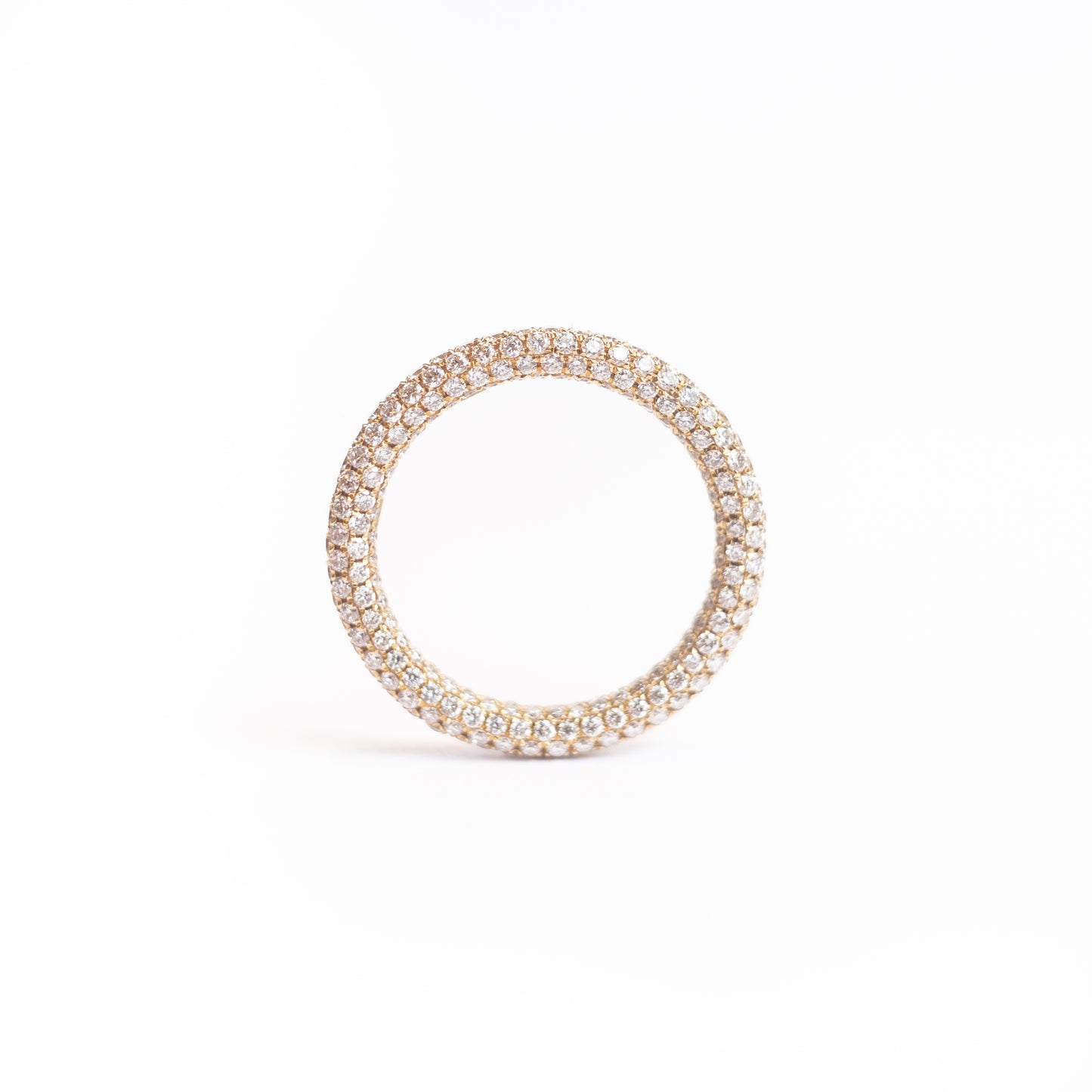 Ring aus 18-karätigem Gold mit Diamanten